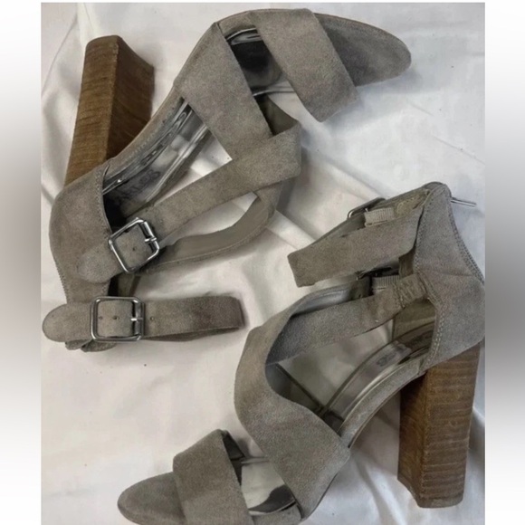 Carlos By Carlos Santana Strappy heels Size 6 Suede Light Brown - Picture 5 of 7